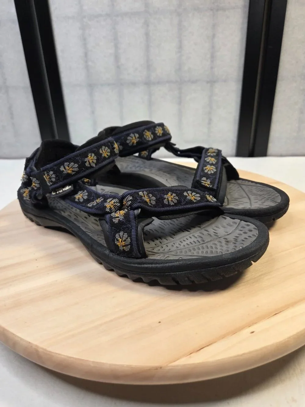 Teva Pretty Rugged Black Floral Nylon Sandals Women US 9